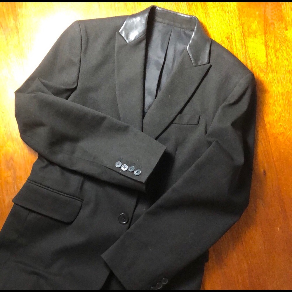 Grossgrain tuxedo jacket with leather collar
